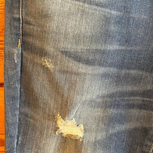 NWOT Universal Thread mid-rise skinny bootcut distressed jeans - Picture 10 of 13